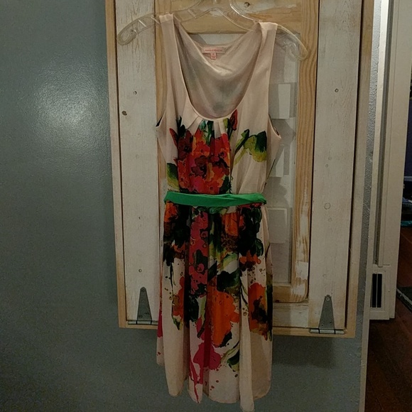 Abstract floral pattern dress - Picture 1 of 2